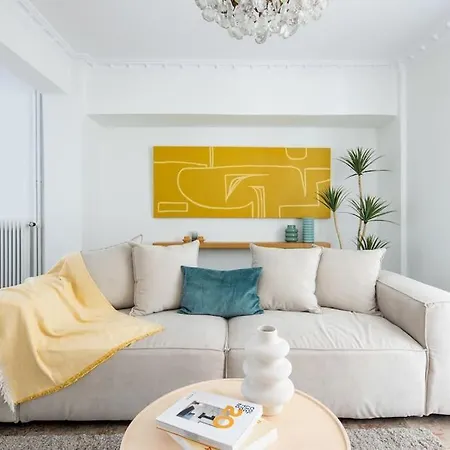 Sunlit Retreat 2-bed Apartment *