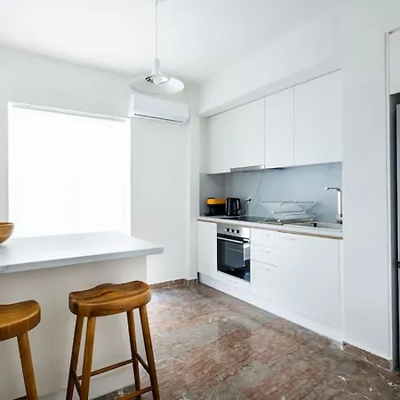 Apartment Sunlit Retreat 2-bed Athens
